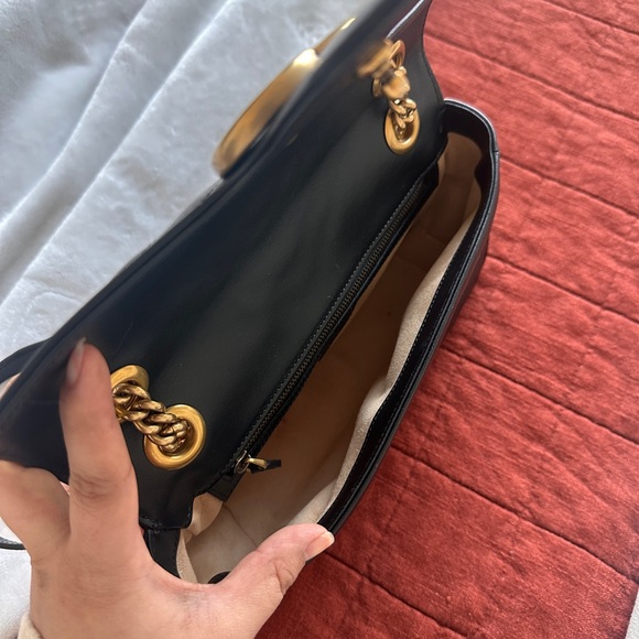 Gucci Black Quilted Leather Shoulder Bag with Gold Chain - Picture 5 of 5